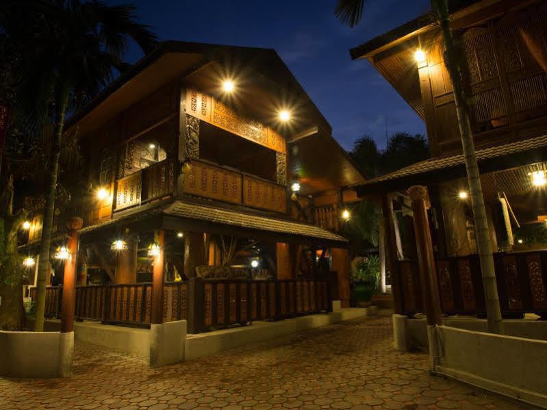 Heuan Parittapa Lanna Resort Baan Tawai Chiang Mai Exterior photo