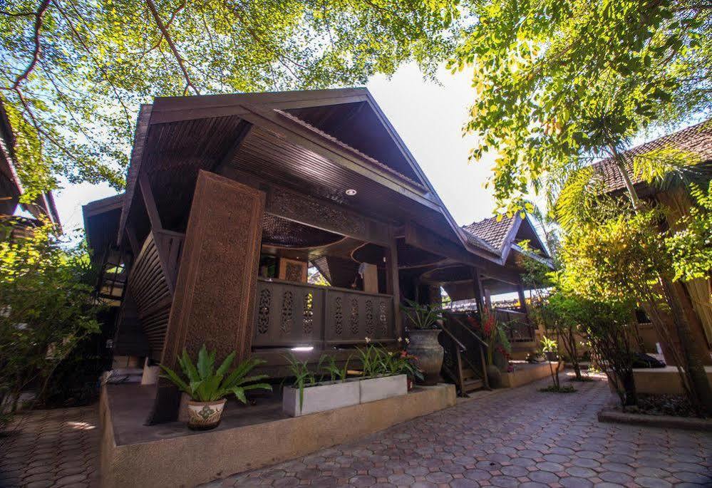 Heuan Parittapa Lanna Resort Baan Tawai Chiang Mai Exterior photo