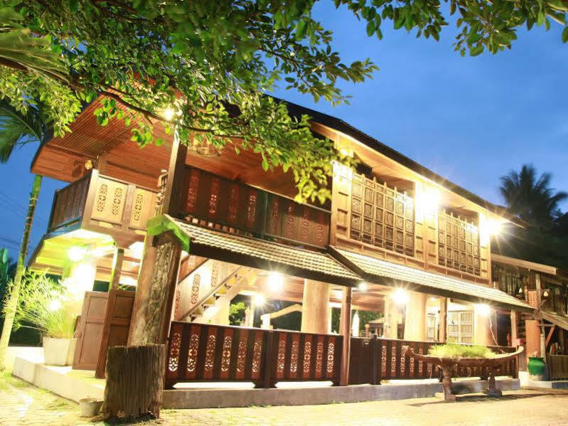 Heuan Parittapa Lanna Resort Baan Tawai Chiang Mai Exterior photo